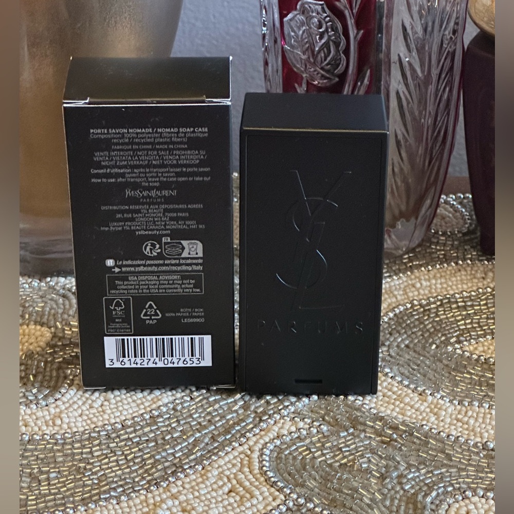 Yves Saint Laurent case - Picture 9 of 10